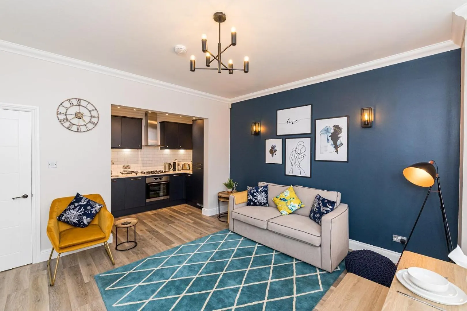 Stylish Home With Garden Near The Beach Bournemouth